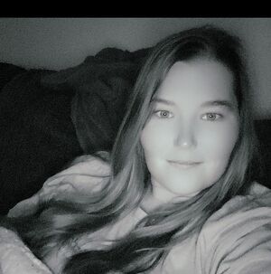 Meet your Posher, Hayley